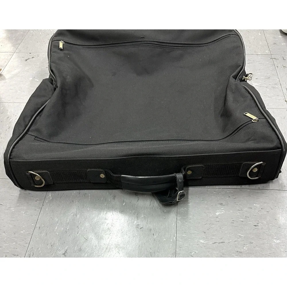 FORECAST Deluxe Garment Bag, Black Canvas (GOOD CONDITION)